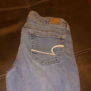 Women American Eagle jeans 4 short